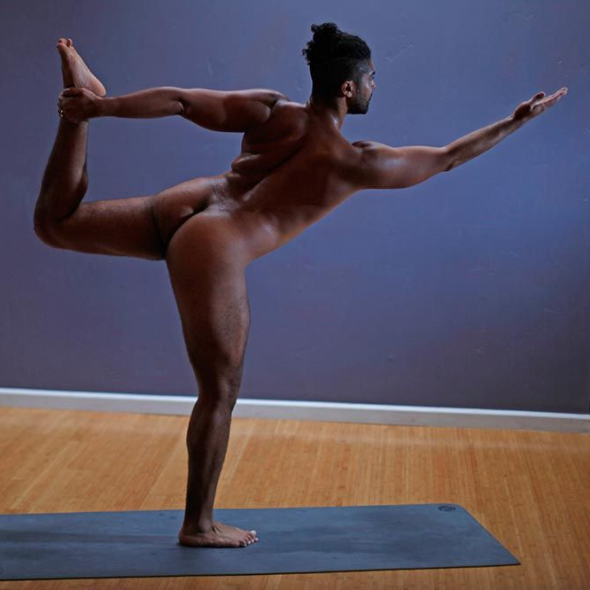 Monterey County Weekly: Testing out the naked yoga&nbsp;experience